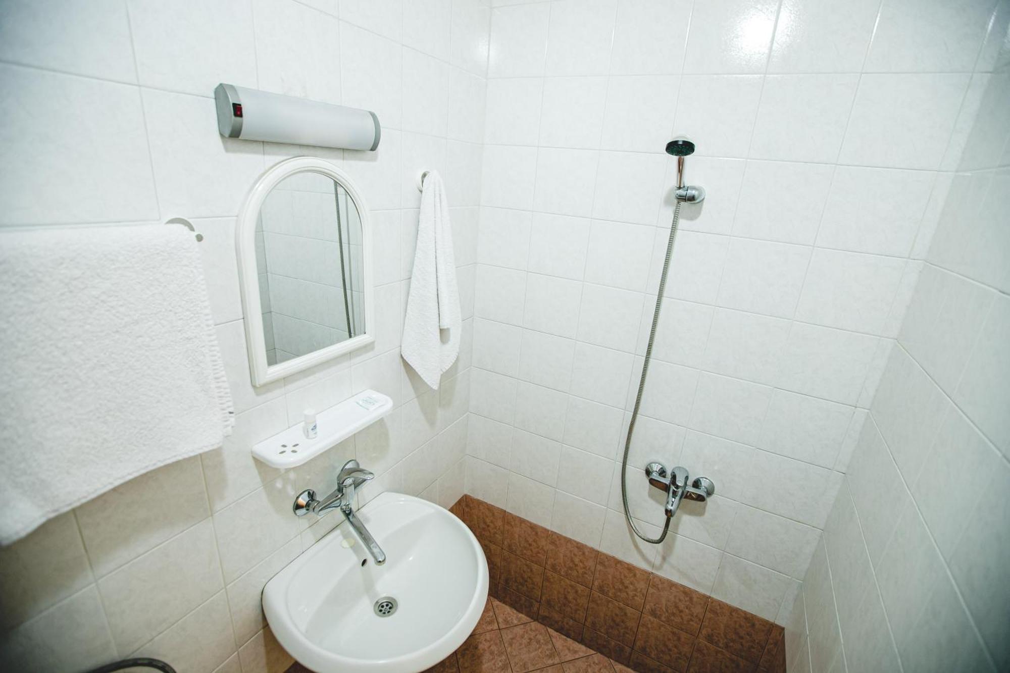 חאסקובו Rodopi Hotel מראה חיצוני תמונה