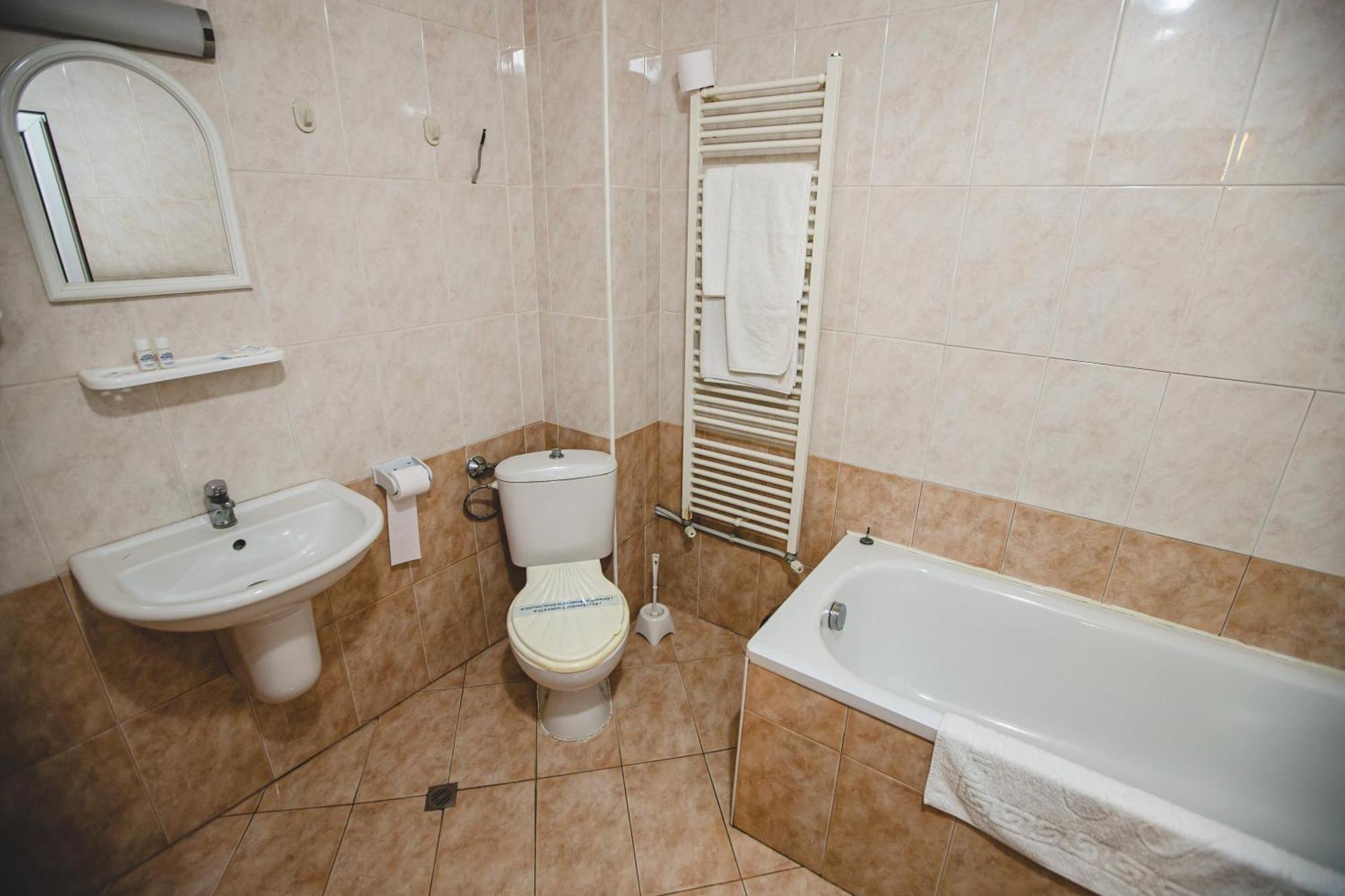 חאסקובו Rodopi Hotel מראה חיצוני תמונה