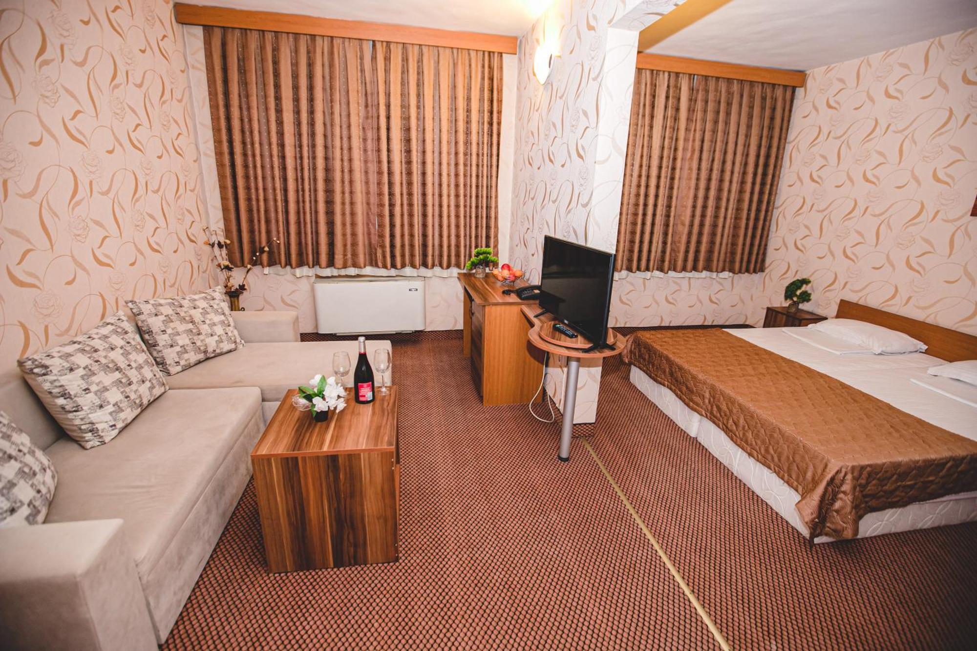 חאסקובו Rodopi Hotel מראה חיצוני תמונה