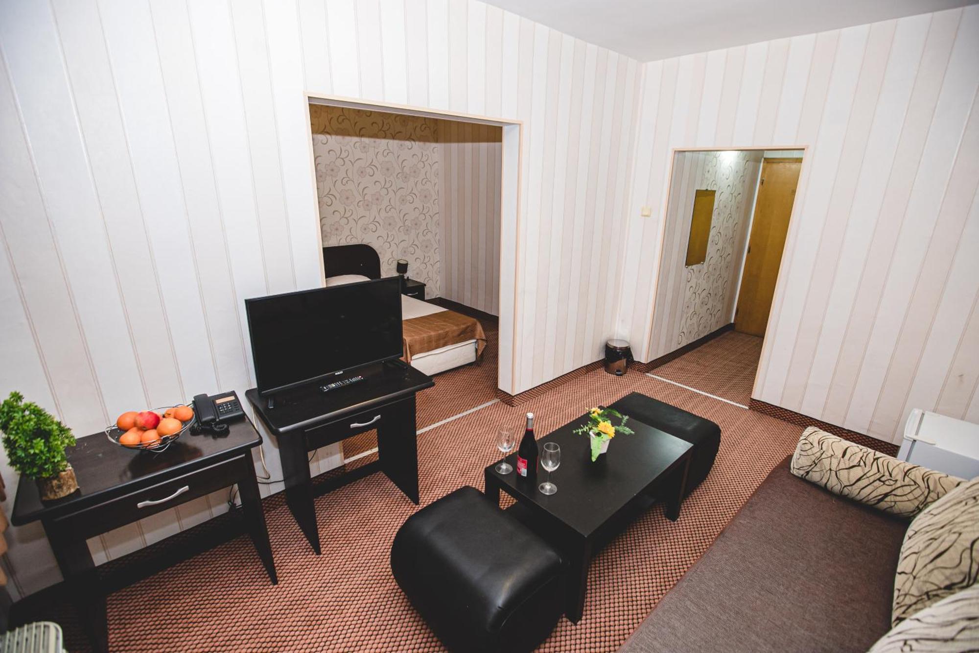 חאסקובו Rodopi Hotel מראה חיצוני תמונה