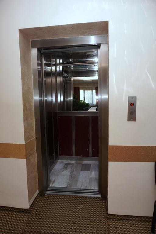 חאסקובו Rodopi Hotel מראה חיצוני תמונה