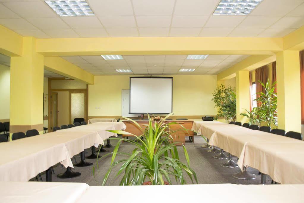 חאסקובו Rodopi Hotel מראה חיצוני תמונה